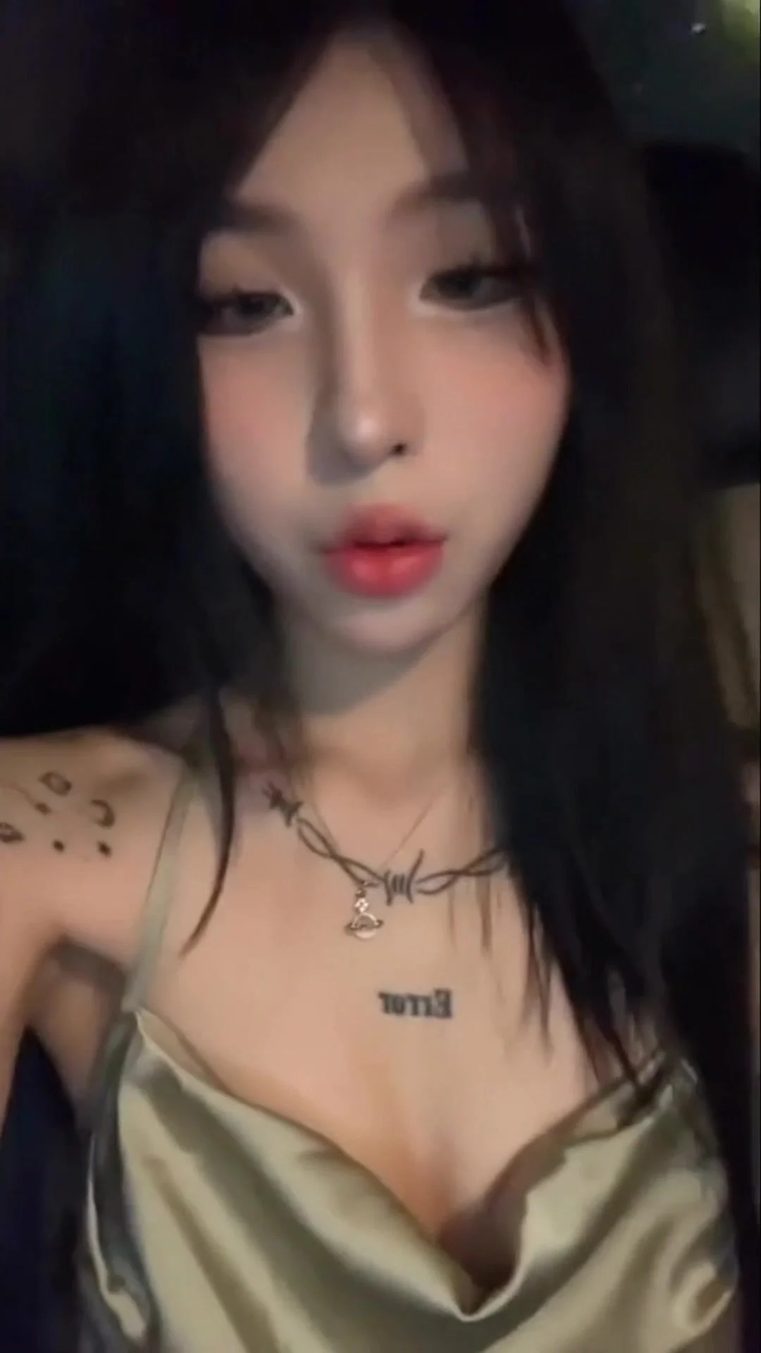 hot-girl-sai-thanh-nguyen-trang-uyen-cuc-pham-danh-ngon-xinh-xan-phan-1