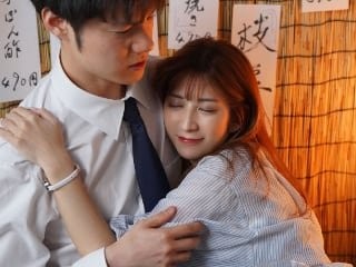 nguoi-yeu-cu-say-ruou-nhin-ve-nha-moc-bim-hap-dan