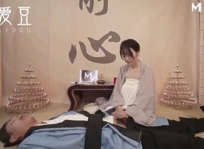 nu-tu-co-quan-he-tinh-duc-voi-dai-hiep-mang-sung