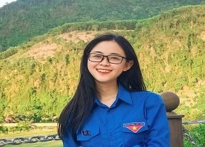 sinh-vien-tinh-nguyen-dit-nhau-khi-dang-di-lam-nhiem-vu