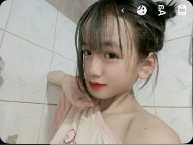 mai-nhi-body-cuc-pham-mong-vu-tron-cang