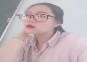 Màn show bướm của cô giáo Hòa Trần