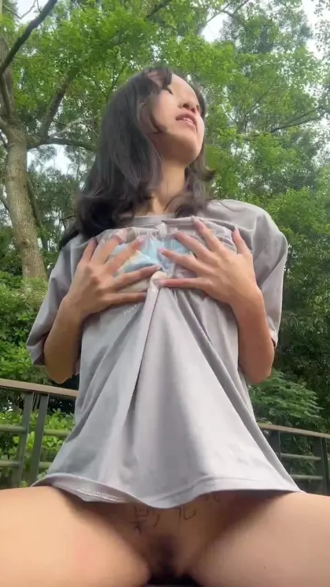 Em sinh viên quay clip thủ dâm vì thiếu tiền phần 1